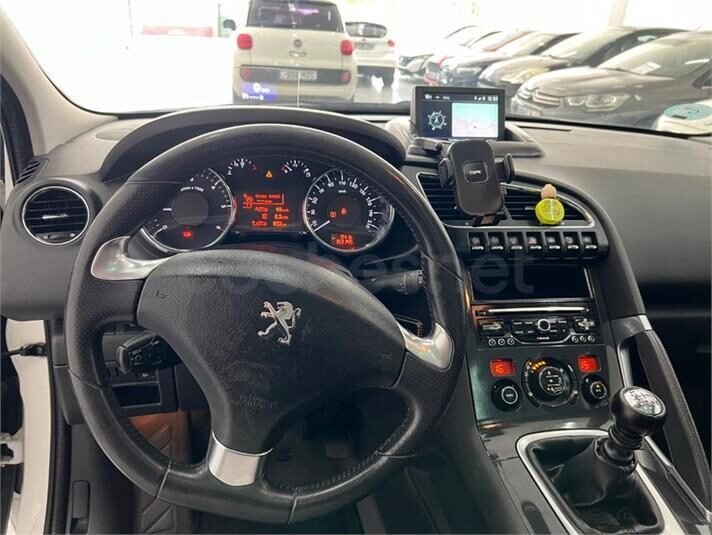 PEUGEOT 3008 Allure 1.6 BlueHDI 120 FAP